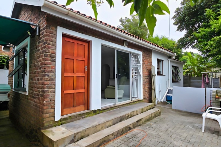 5 Bedroom Property for Sale in Gonubie Eastern Cape